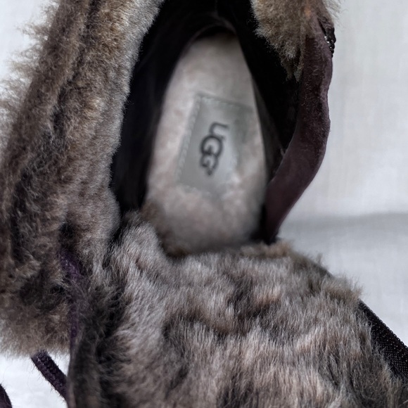 Ugg Ingrid Booties 7.5 Brown #1013800 shearling lined used gently 4x - Picture 15 of 15